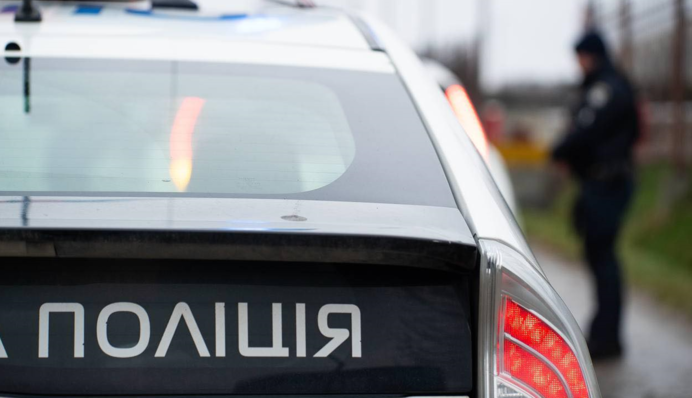 На Кіровоградщині поліцейський «зливав» дані про померлих знайомому з ритуальної служби
