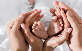 Мін’юст пояснив, як визнати батьківство дитини, якщо мати та батько не перебувають у шлюбі