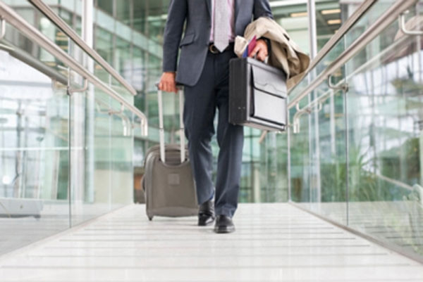 Чи можна нарахувати премію працівнику під час відрядження — роз’яснення Держпраці