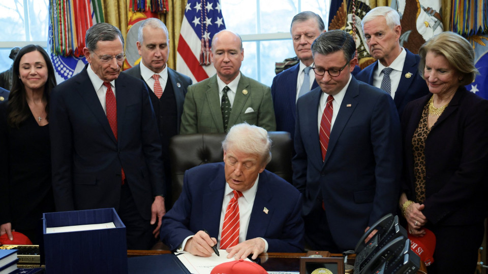 Трамп подписал закон, прекращающий частичный шатдаун правительства США