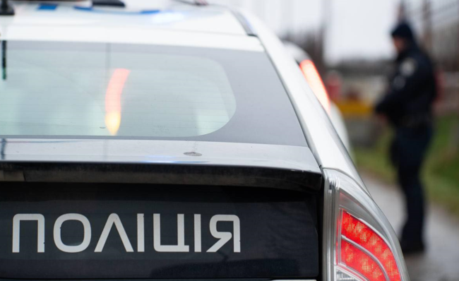 На Кіровоградщині поліцейський «зливав» дані про померлих знайомому з ритуальної служби