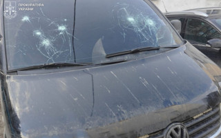 Во Львове женщина стреляла по автомобилю с работниками ТЦК, фото