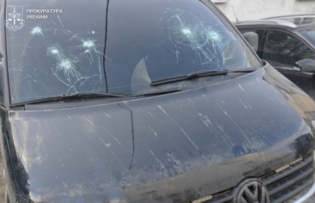 Во Львове женщина стреляла по автомобилю с работниками ТЦК, фото
