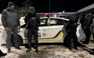В Одесі правоохоронці брали від 2 тисяч доларів за недоставлення водіїв до ТЦК — ДБР
