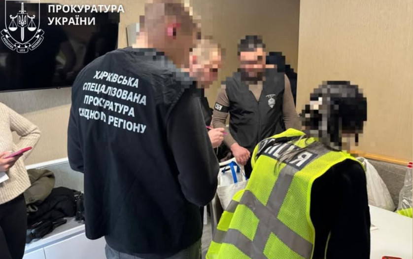 В Харьковской области подполковник и оператор ТЦК за деньги снимали с розыска военнообязанных