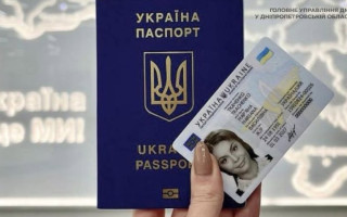 Заказали паспорт, но не забрали его и выехали за границу — можно ли получить документ за пределами Украины