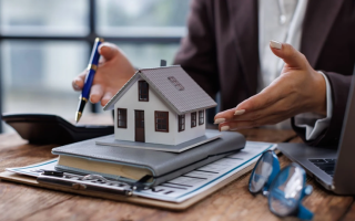 Мораторій на стягнення майна за валютними кредитами не поширюється на позасудовий продаж предмета іпотеки — Верховний Суд