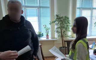 Начальнику управління освіти Подільської РДА Сидоренку повідомили про підозру через невиплату допомоги дітям-сиротам