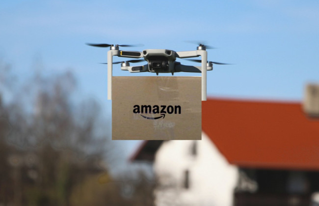 В Техасе дрон Amazon врезался в жилой дом во время доставки посылок