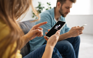 ЕС требует от TikTok изменить «зависимый» дизайн приложения: под ударом и другие соцсети