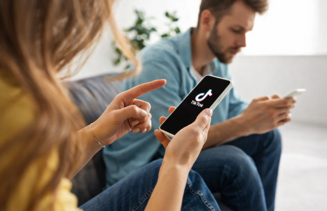 ЕС требует от TikTok изменить «зависимый» дизайн приложения: под ударом и другие соцсети