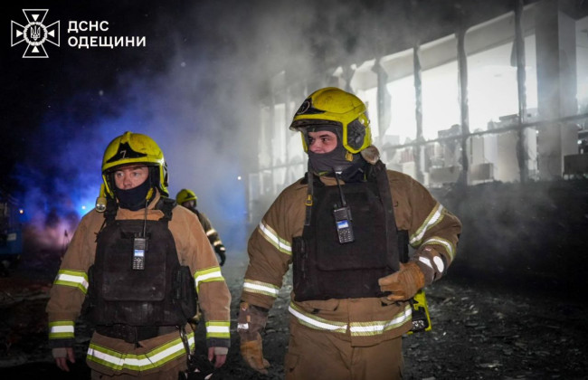 Одессу атаковали шахеды: повреждены дома и коммунальные объекты, есть жертва