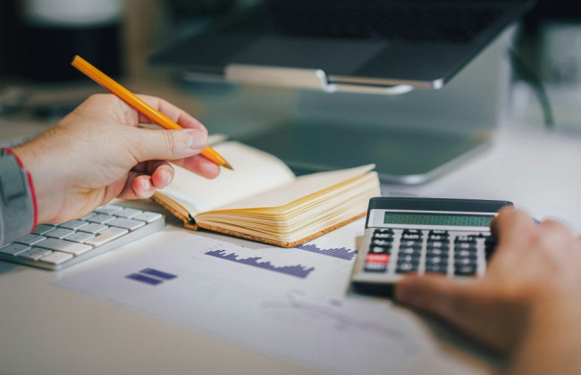 Как украинцам декларировать и облагать налогом доходы из-за рубежа – объяснили в ГНС