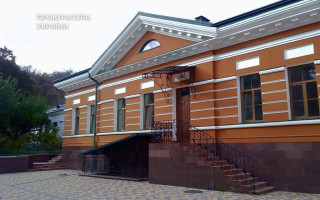 Низька якість і завищені кошториси: навколо ремонту Флорівського монастиря у Києві – скандал