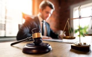 В Великобритании юриста лишили лицензии: он погасил свой налоговый долг средствами клиентов