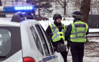 У Києві чоловік підпалив два авто у Дарницькому районі – поліції заявив, що «заради розваги»