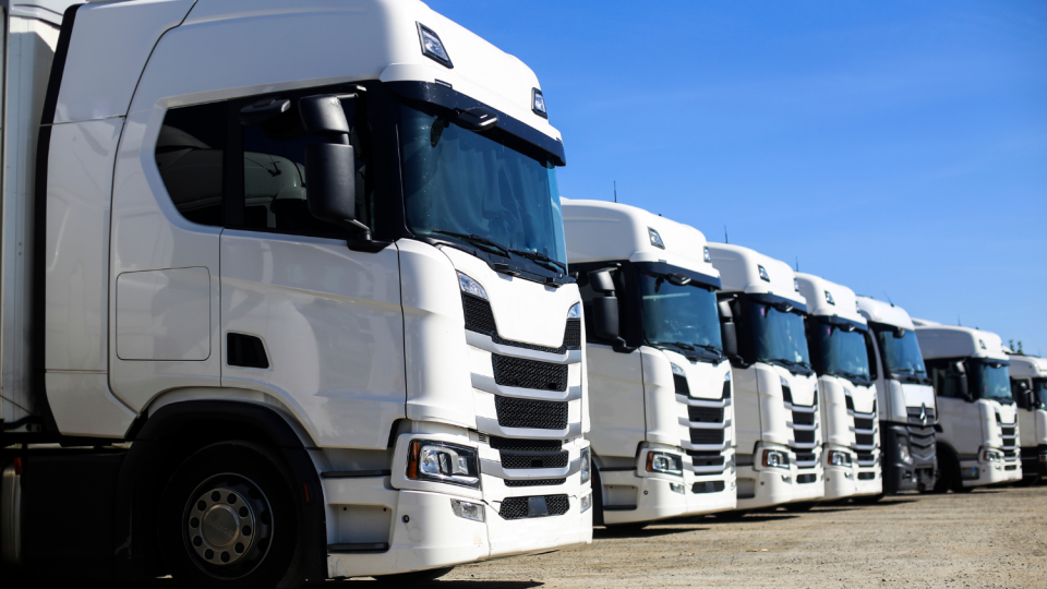 Продажа грузового автомобиля физическому лицу: подается ли декларация