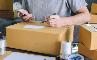 2 тысячи евро без налога или до трех продаж: в Раде объяснили новые правила для онлайн-продавцов