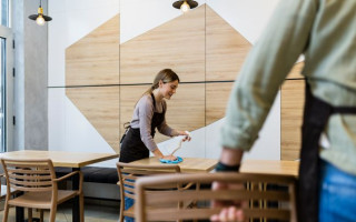 С какого возраста разрешено работать несовершеннолетним – правила и ограничения