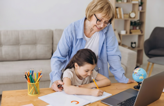 После смерти матери ребенок остался с бабушкой: КГС ВС обязал отца выплачивать алименты