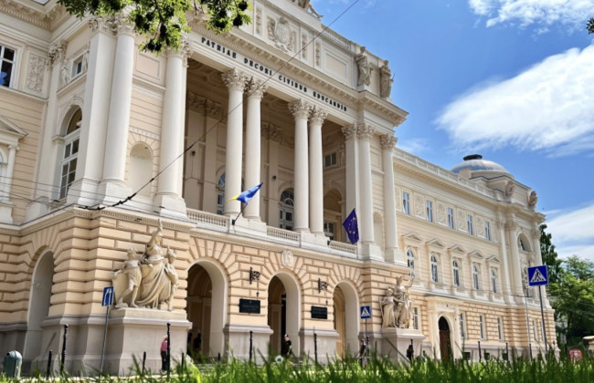 Львівський апеляційний суд залишив у силі рішення про звільнення професора ЛНУ ім. Франка