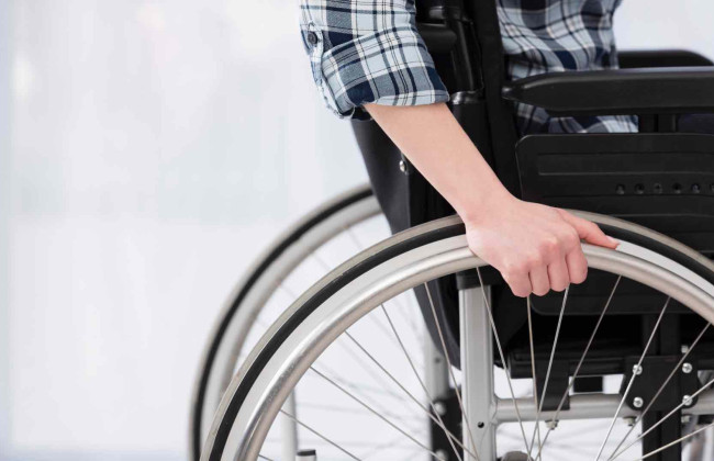 Строительная компания должна оплатить более 600 тысяч грн за невыполнение норматива трудоустройства лиц с инвалидностью: детали дела