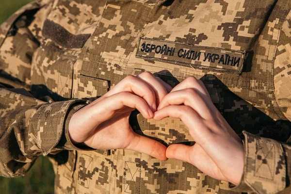 Беременность и военная служба: какие права и гарантии для женщин предусматривает закон