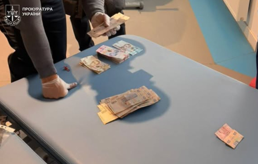 80 тысяч гривен за реабилитацию и документы: во Львовской области на взятке погорел реабилитолог