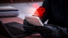 Онлайн-роман может стоить тысячи гривен: как избежать опасных знакомств в сети