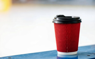 Купуєте чай або каву «з собою» — перевірте ці чотири речі