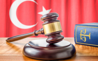 «Взяв, але планував повернути»: у Туреччині працівник суду вкрав золото з камери зберігання речових доказів