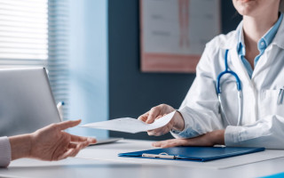 Лікарняні в Україні: коли Пенсійний фонд може відмовити у виплаті допомоги