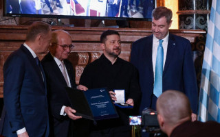 Володимир Зеленський отримав премію імені Евальда фон Клейста, присуджену українцям