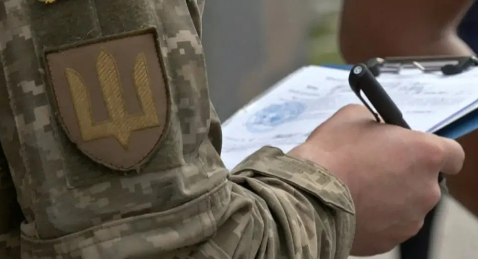 Больничный не освобождает от повестки – как действовать военнообязанному