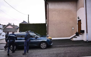 У Франції мати тримала тіла двох новонароджених у морозильнику