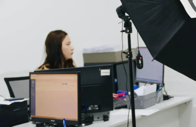 Запізнилися на 10 хвилин — послугу не нададуть: у міграційній службі пояснили правила електронної черги