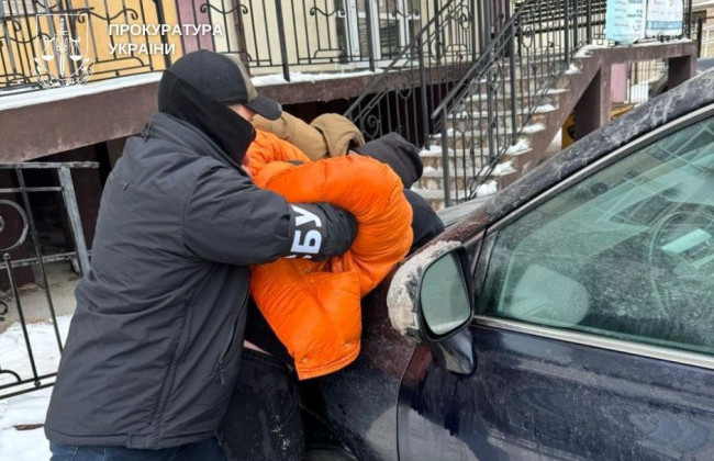 Фіктивне перебування на стаціонарі за $10000 – у Києві затримали чоловіка, який продавав відстрочки