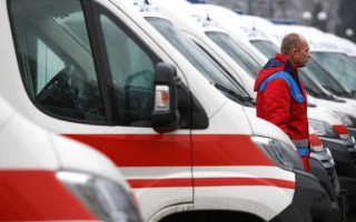 Является ли законным отстранение водителя скорой помощи от работы без сохранения заработной платы из-за непрохождения ВКК – позиция ВС