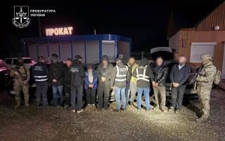 Незаконне переправлення людей до Румунії – на Закарпатті затримали майстра лісу та його родину