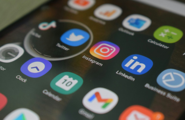 До 15 или 16 лет без Instagram и TikTok: в ЕС обсуждают возрастные ограничения для соцсетей