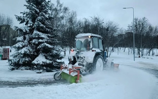 У Києві заявили, що впоратися з ожеледицею по всьому місту одночасно не можуть