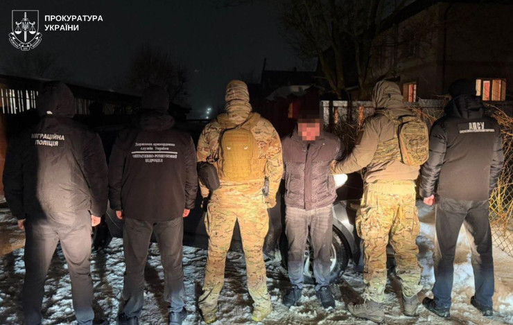 13000 долларов за «билет» в Венгрию — во Львовской области задержали дельца