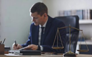 Перші масштабні звільнення через ШІ у юридичному секторі: сигнал для професії