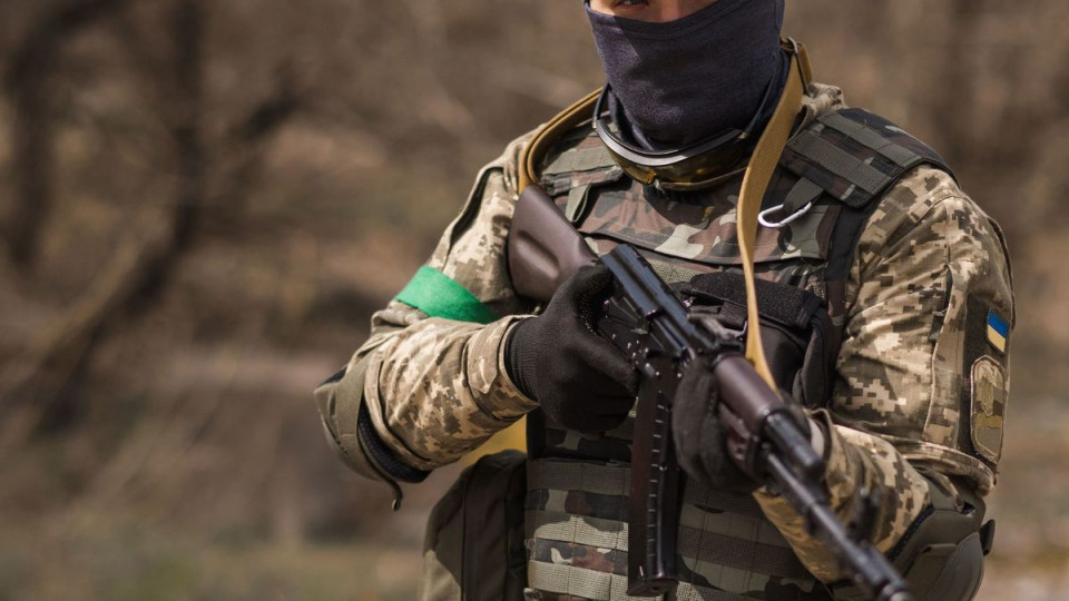 Военным гарантировали 6 месяцев на выбранной должности и сократили сроки до званий: что предусматривает новый указ