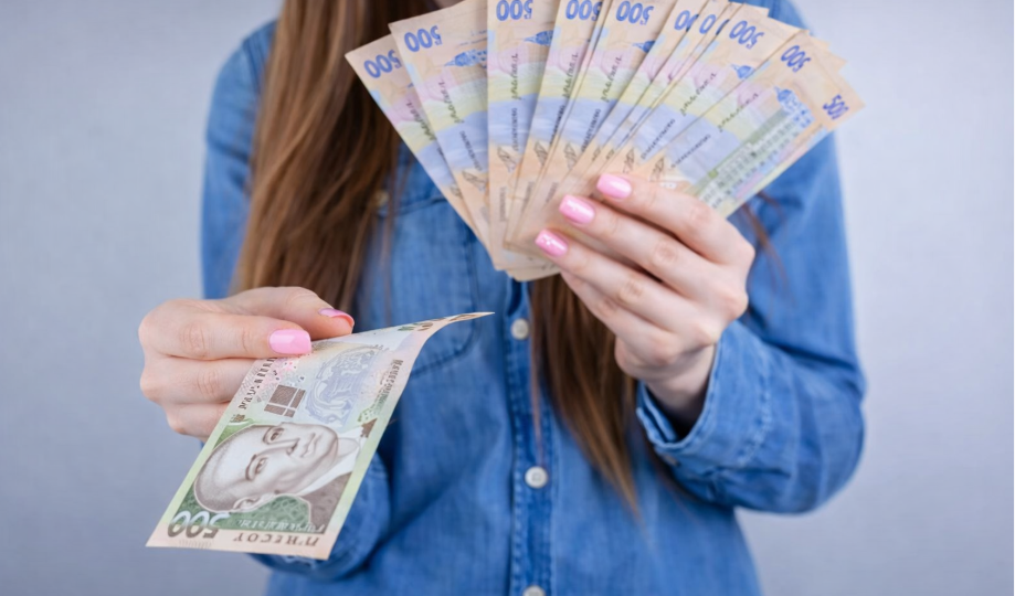 Повышение зарплат педагогов и соцработников требует дополнительных 20 млрд грн