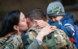В Раде уточняют условия отпусков по семейным обстоятельствам для военнослужащих