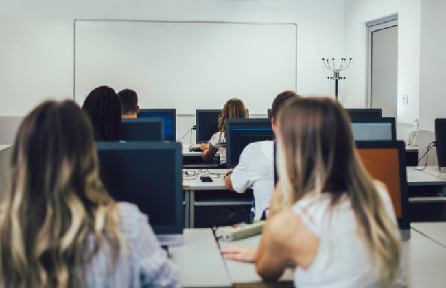 Искусственный интеллект может стать «третьим экзаменатором» на НМТ – что говорят в Центре оценивания