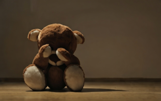 Защита ребенка от насилия — что гарантирует закон и куда обращаться за помощью