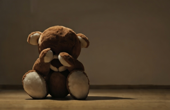 Защита ребенка от насилия — что гарантирует закон и куда обращаться за помощью