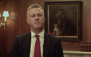 У Британії суд покарав банкіра-мільйонера за 740 випадків безквиткового проїзду